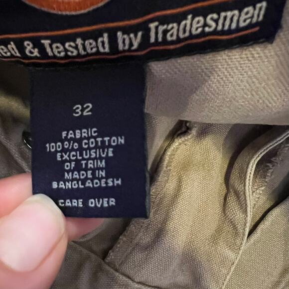 Duluth Shorts Mens 32 Cargo Carpenter Tan Beige Work Outdoor - Picture 5 of 10